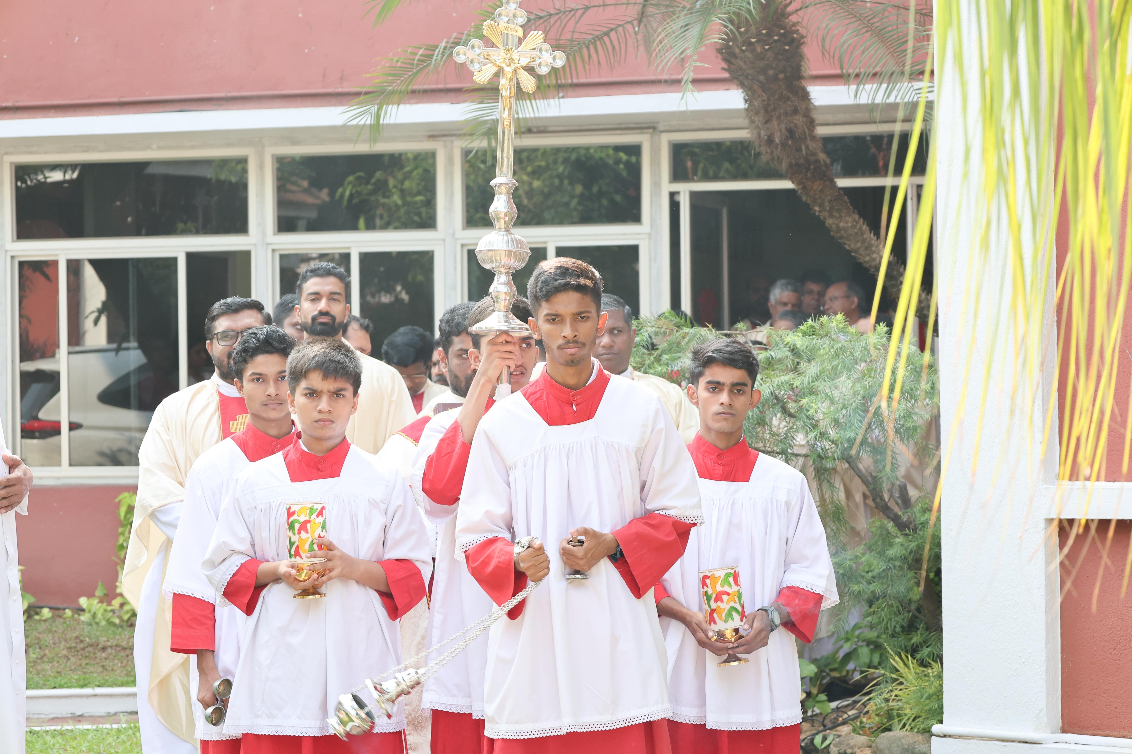 Solemn Entrance Procession for the Pontifical Mass